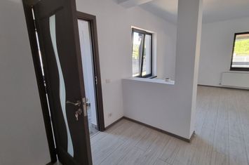 Casă - 4 camere de vanzare HEMEIUS - Bacau anunturi imobiliare Bacau