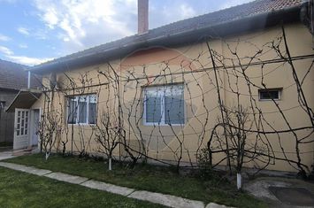 Casă de vanzare 3 camere Gherla anunturi imobiliare Cluj
