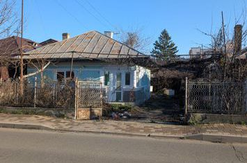 Casă - 3 camere de vanzare CENTRAL - Bacau anunturi imobiliare Bacau