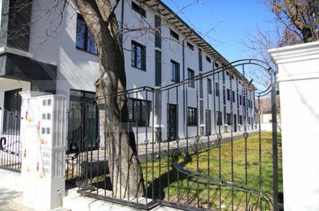 Vilă - 5 camere de vanzare GAESTI - Dambovita anunturi imobiliare Dambovita