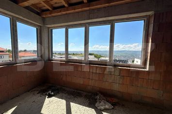 Vilă - 5 camere de vanzare CLUJ-NAPOCA - Cluj anunturi imobiliare Cluj
