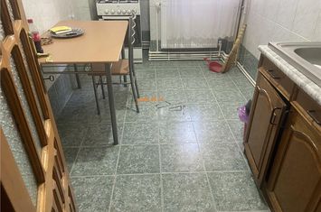 Apartament 3 camere de vanzare ULTRACENTRAL - Vrancea anunturi imobiliare Vrancea