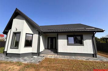 Casă - 3 camere de vanzare LETEA - Bacau anunturi imobiliare Bacau