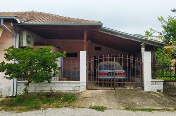 Casă 109 mp, 2 nivele — Vyroneia anunturi imobiliare Grecia