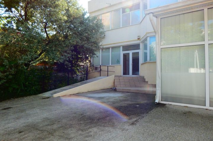 Inchiriere vila D+P+1+M ideala clinica/gradinita/birouri Turda metrou anunturi imobiliare Bucuresti