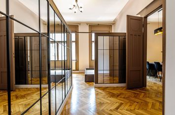 Parter, 3 camere, 103 mp – renovat recent, ultracentral, la cheie anunturi imobiliare Arad