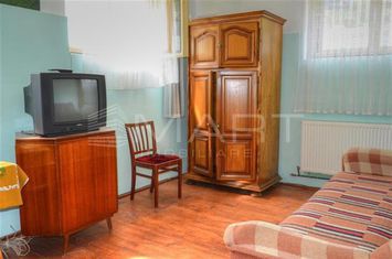 Apartament 7 camere de vanzare LUPENI - Sibiu anunturi imobiliare Sibiu