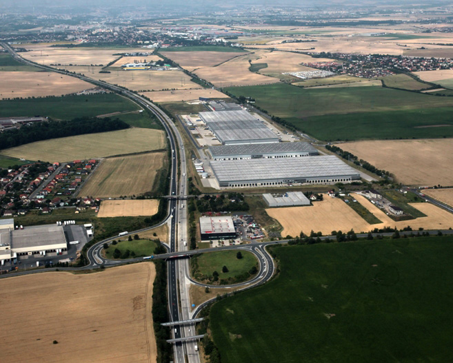 16465-prologis-park-prague-jirny-aerial.jpg