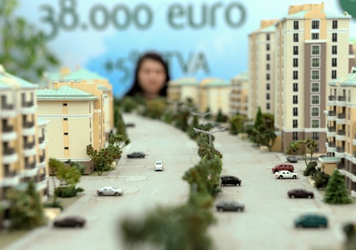 23056-grecii-isi-feresc-capitalurile-de-criza-investi.jpg