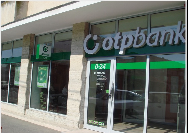 23813-otp_bank_lugoj_4_48702300.jpg