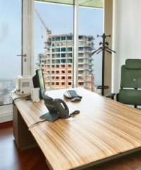 Imobilele rezidenţiale sunt transformate în spaţii de birouri