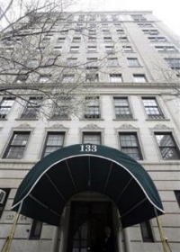http://www.ziare.com/Apartamentul_lui_Madoff_la_vanzare_pentru_zece_milioane_de_dolari-880602.html