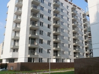 http://www.bloombiz.ro/real-estate/2010-incepe-cu-un-soc-total-in-imobiliare